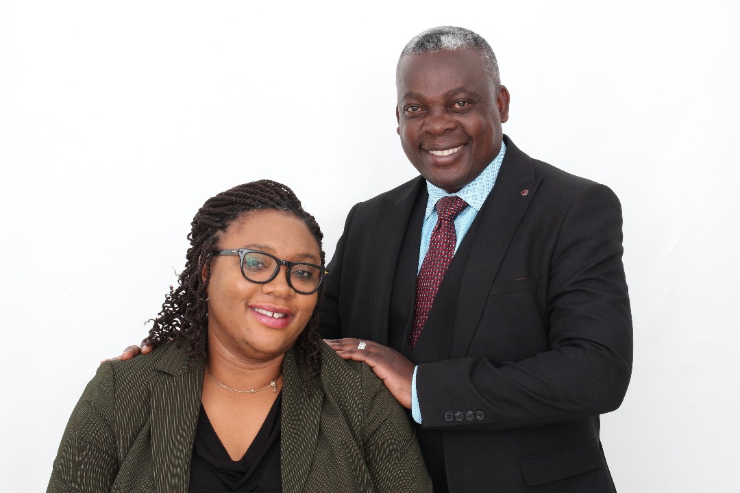 Senior Rabbi Alex Yalenga and Rebbetzin Fay Yalenga
